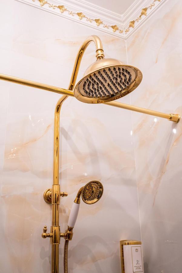 Private Museum Apartment With Antique Decor Bucarest Exterior foto
